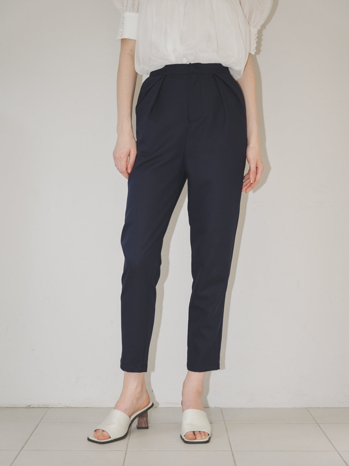 SIDE TUCK STRAIGHT TROUSERS - 通販 - hanackenovinky.cz